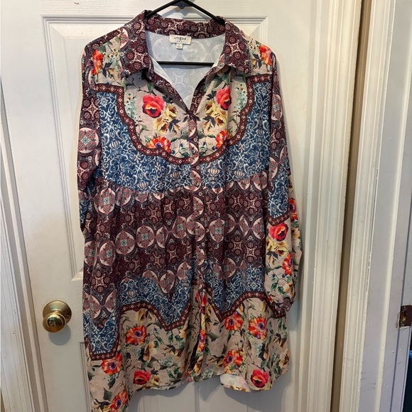Floral‎ Patchwork Button-Up Shirt - Picture 1 of 3
